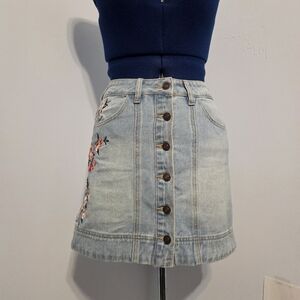 Floral Embroidered Denim Mini Skirt Size 24